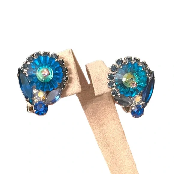 Vintage Capri Blue Rivoli Glass Juliana fancy D&E clip on esrrings - Picture 2 of 7